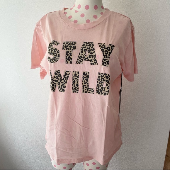 Wildfox Tops - Wildfox NWT Stay Wild Leopard Pink Graphic T-Shirt Women’s